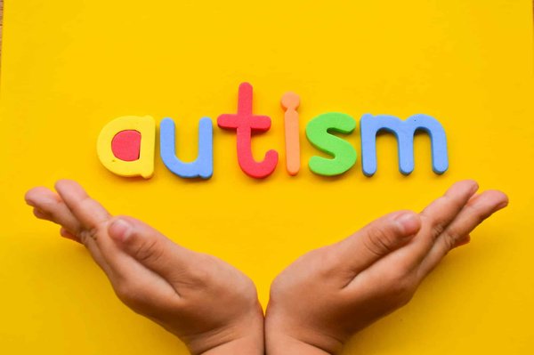 Comment reconnaître un trouble du spectre autistique chez un chat et quels sont les aménagements à envisager ?